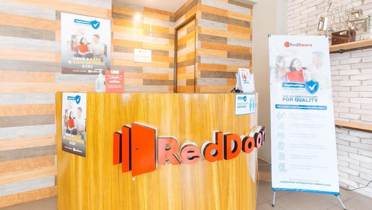 Reddoorz Plus Near Osmena Highway 2 Hotel Манила Екстериор снимка