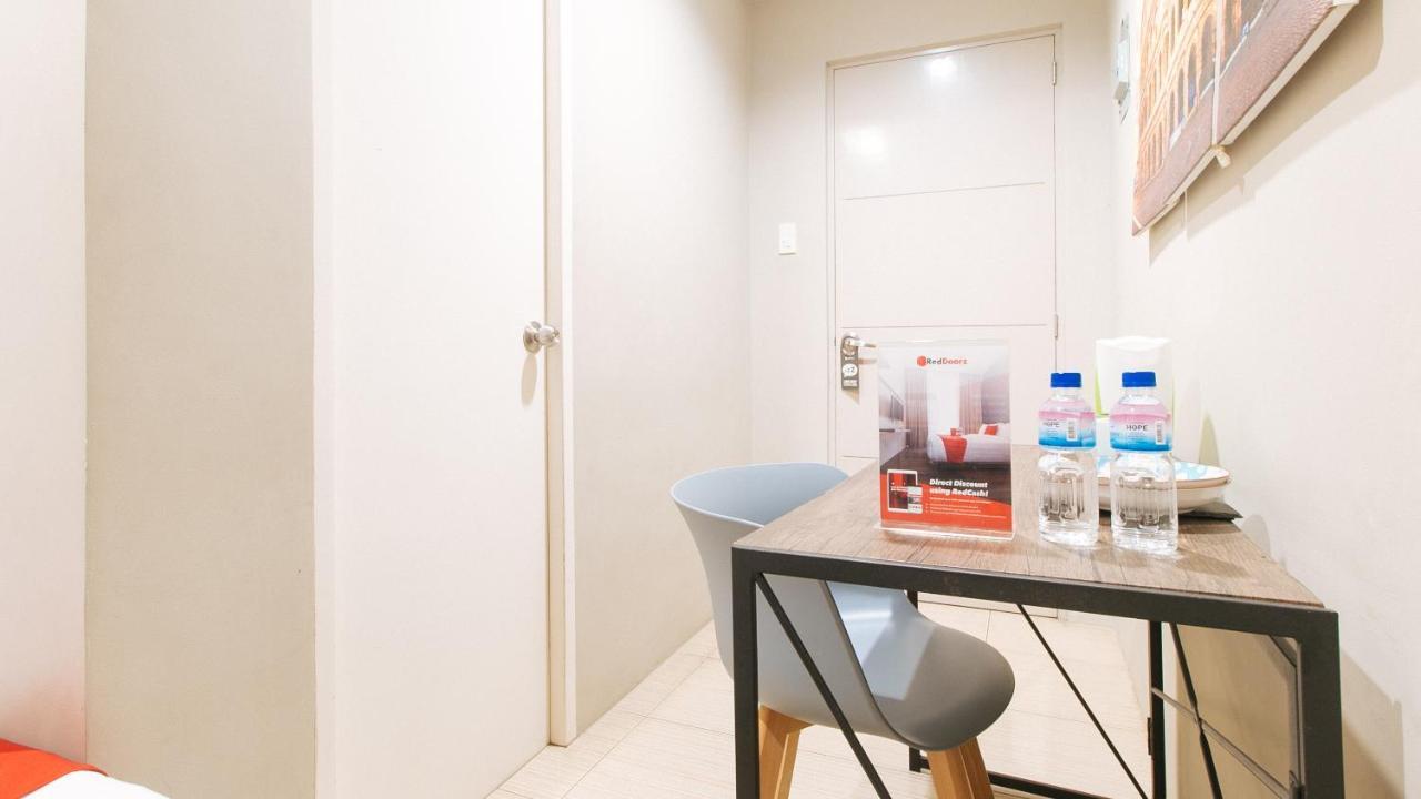 Reddoorz Plus Near Osmena Highway 2 Hotel Манила Екстериор снимка