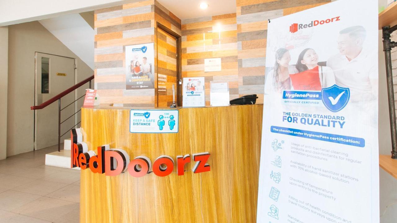 Reddoorz Plus Near Osmena Highway 2 Hotel Манила Екстериор снимка