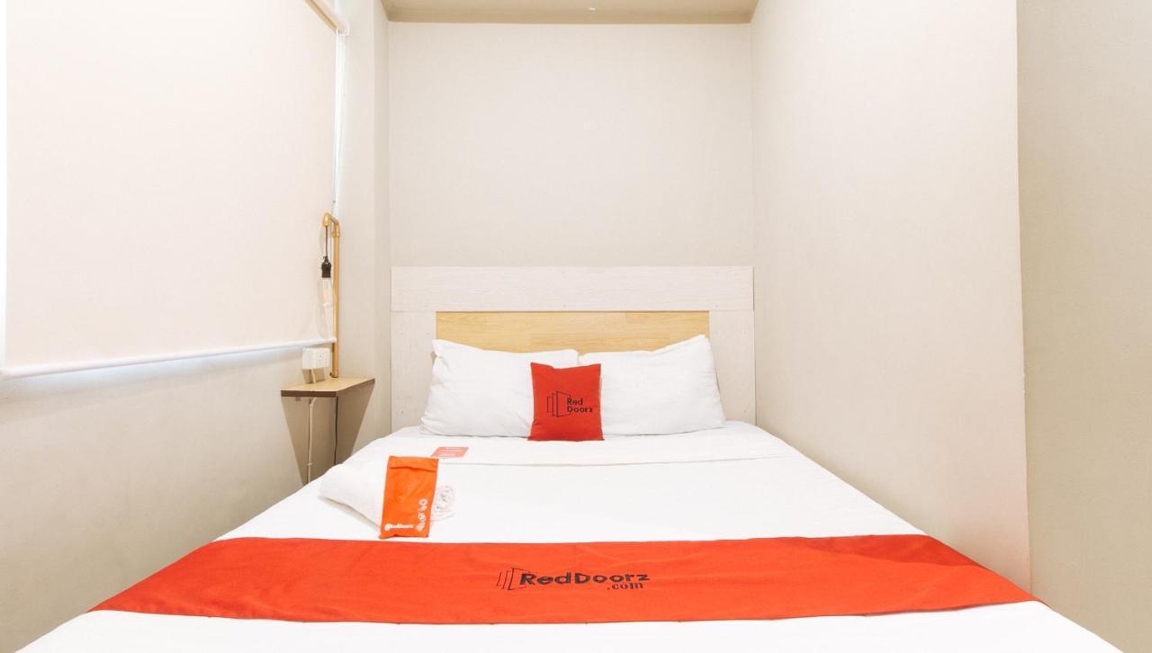 Reddoorz Plus Near Osmena Highway 2 Hotel Манила Екстериор снимка