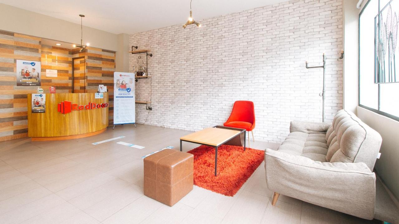 Reddoorz Plus Near Osmena Highway 2 Hotel Манила Екстериор снимка