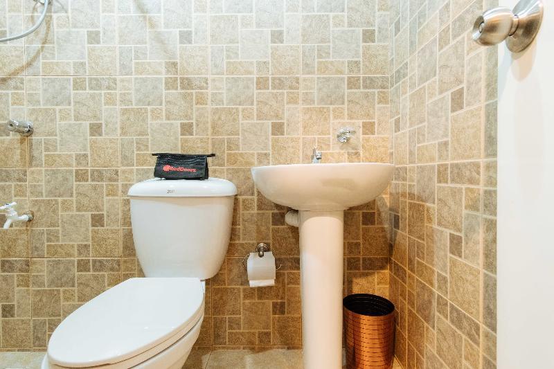 Reddoorz Plus Near Osmena Highway 2 Манила Екстериор снимка
